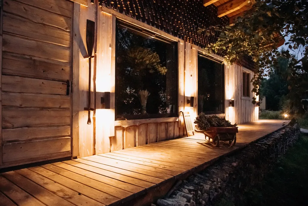 Номера у озера с баней и чаном