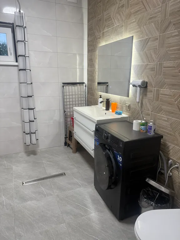 Уютный дом в черте города, 10 минут пешком до центра