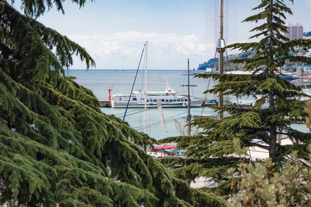 Апартамент с видом на море на набережной Ялты