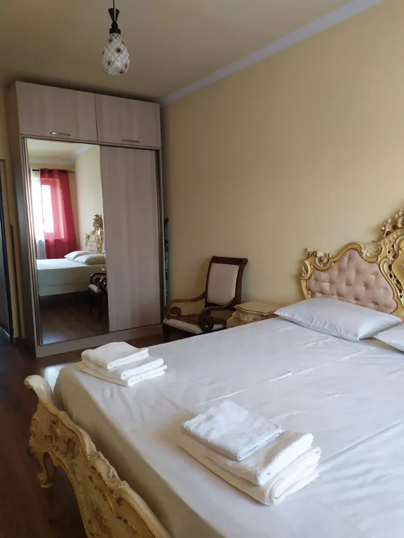 Уютная трехкомнатная квартира в центре Еревана