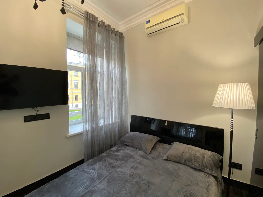 Дизайнерская квартира в центре с видом на храм