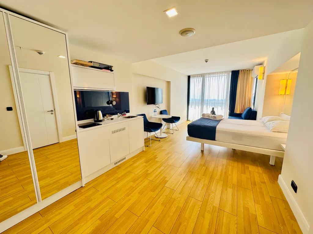 Sea Sunset Residence 43 floor