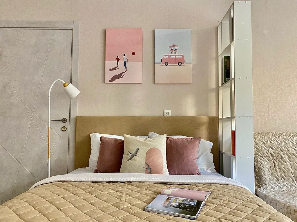 Дизайнерская студия ReDro, с большим ТВ, собственное крыльцо