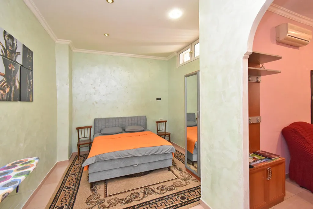 Apartment in Saryan street