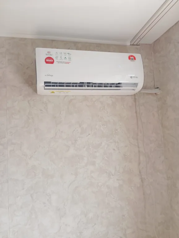 Уютная квартира в центре города с красивым видом города из окна