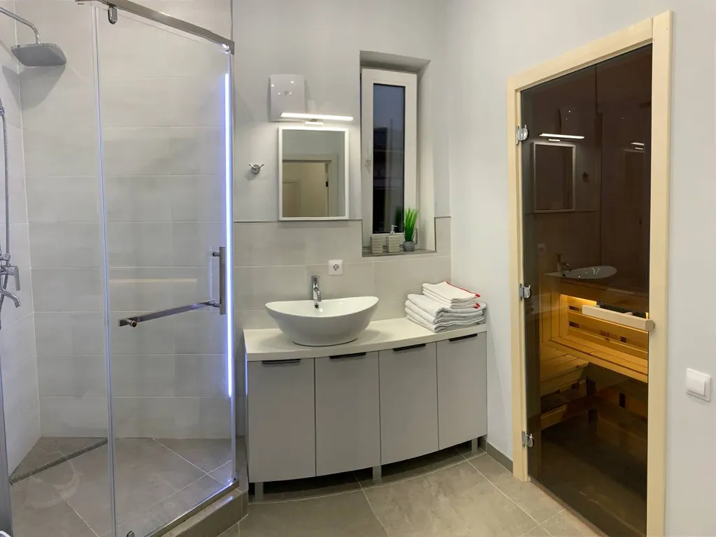 Новый, уютный дом рядом с озером Логмозеро