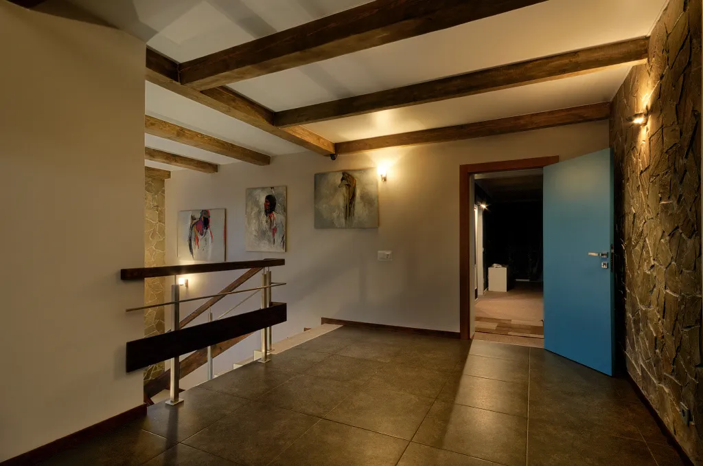 Усадьба Силичи с видом на гору