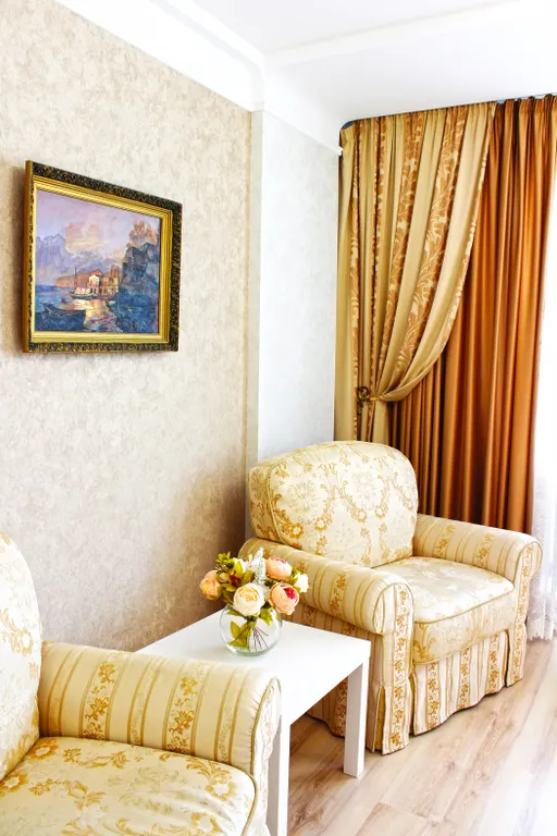 Комфортная квартира с джакузи и итальянской мебелью