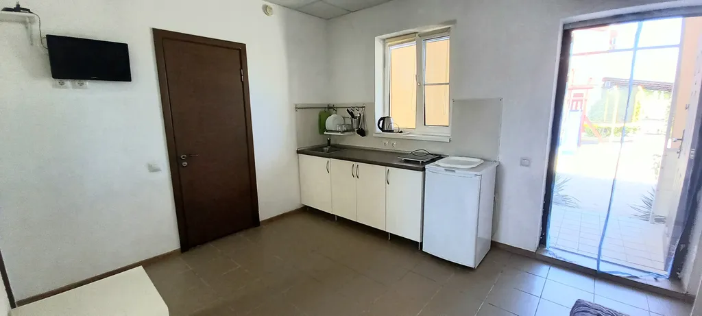 Две спальни, кухня с диваном, веранда