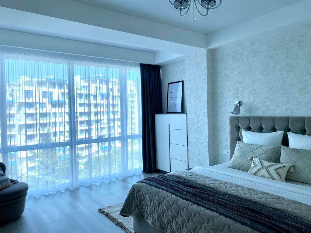 Евро-трехкомнатная в жк Ришелье Шато с бассейном