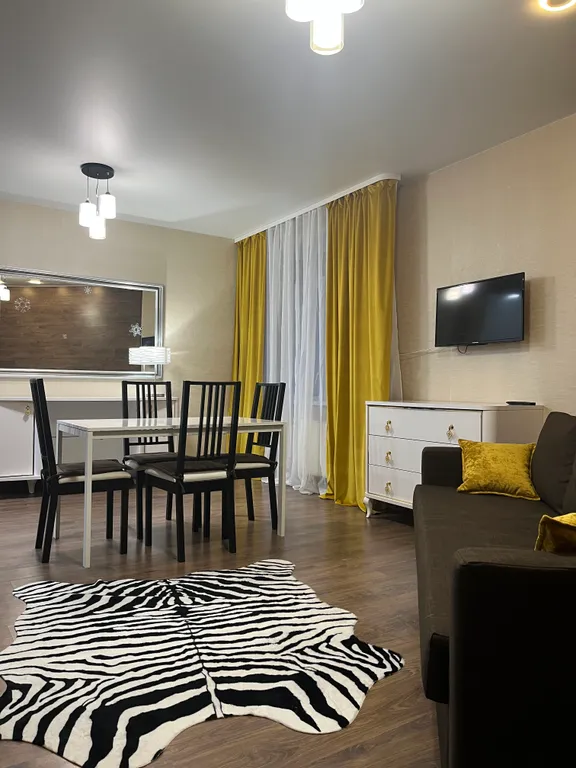 Двухкомнатная, уютная квартира