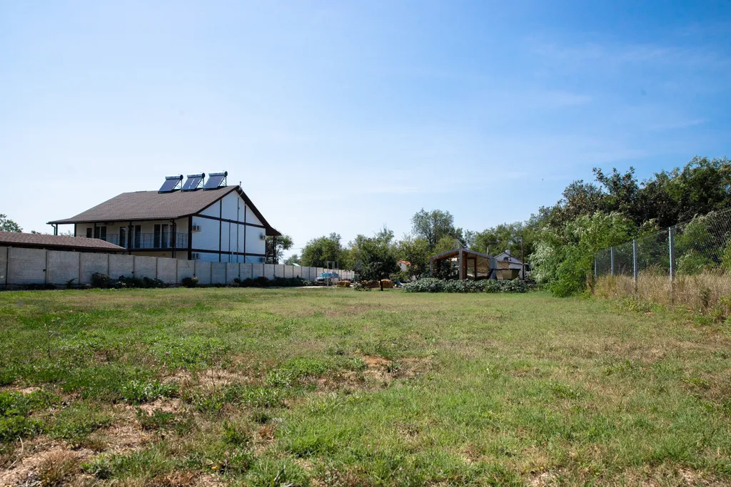 Коттедж Отдельный, уютный дом в 100 метрах от моря — Новоотрадное