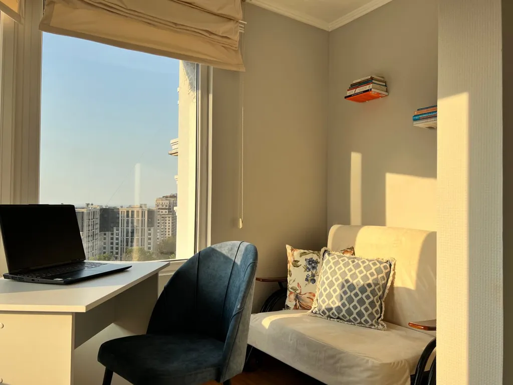 Уютная квартира с прекрасными видами в центре Алматы