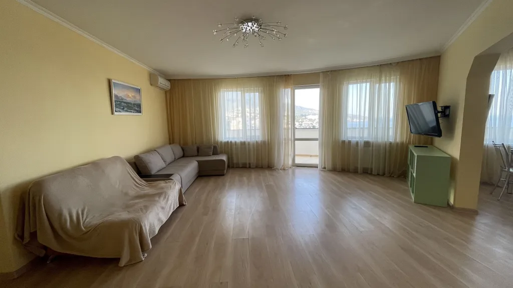 Шикарная видовая квартира в центре