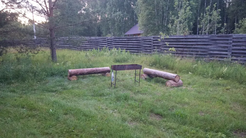 Дом на берегу протоки, ведущей в Вышневолоцкое водохранилище