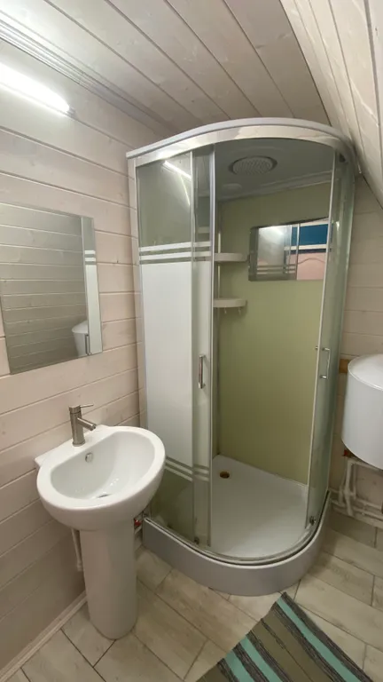 Уютный домик в нацпарке для 2-4 человек в лесу на берегу реки Пра