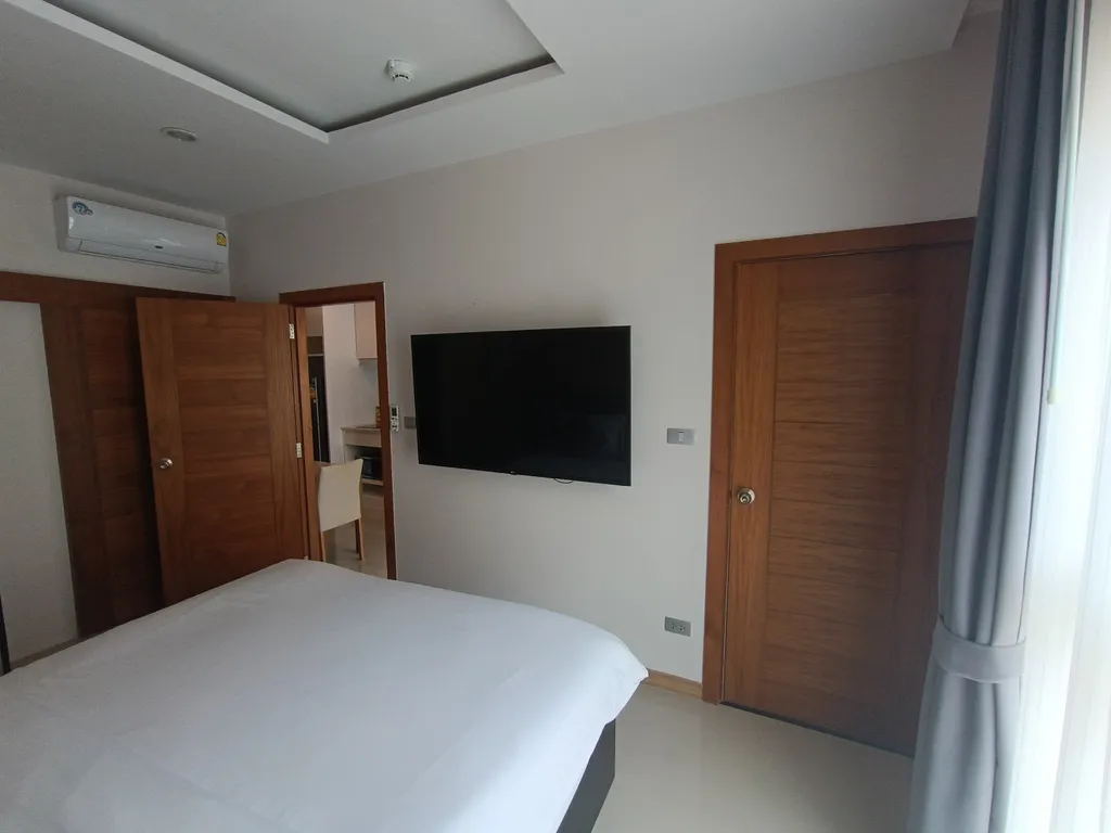 1-к квартира с бассейном у пляжа Карон A4