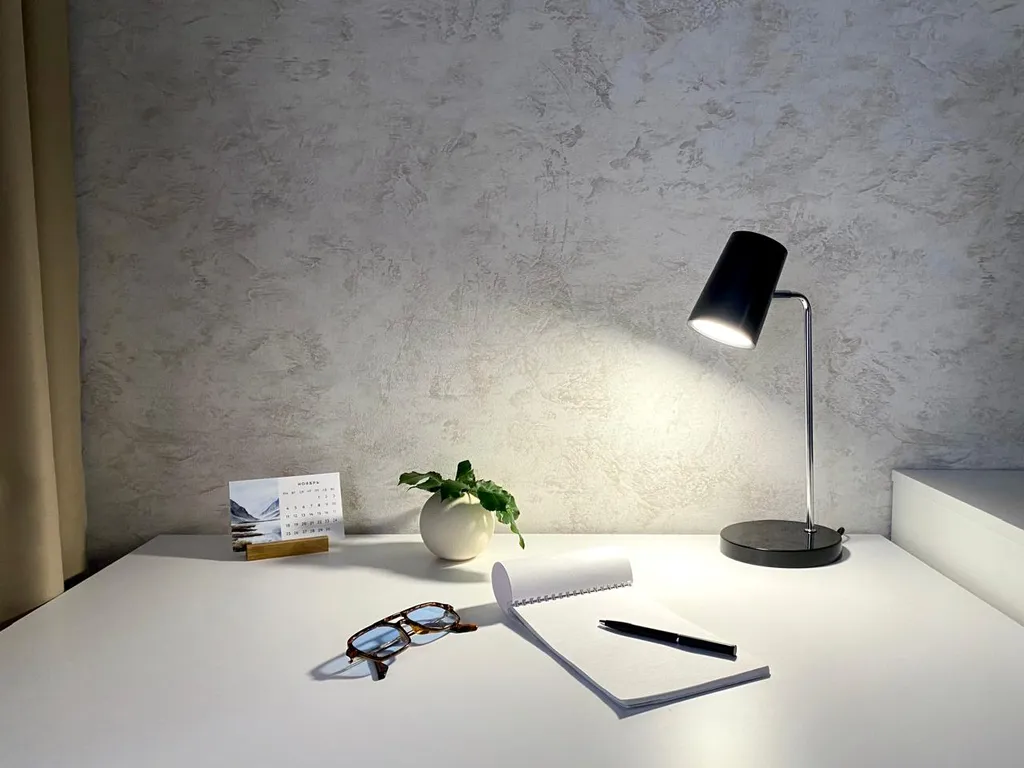 Трехкомнатная квартира Mocha Mousse недалеко от вокзала