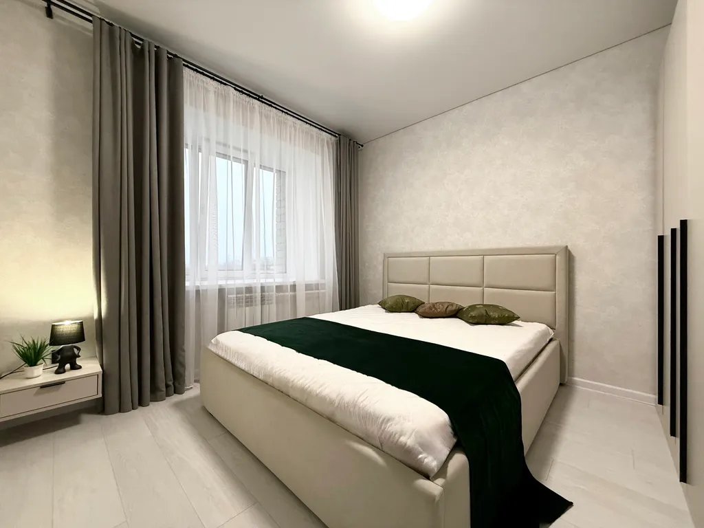 3-комнатная в центре (Риацентр, ТЦ "Восход", театр МузКомедии)