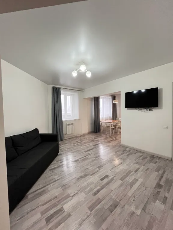 Большая двухкомнатная рядом с жд вокзалом