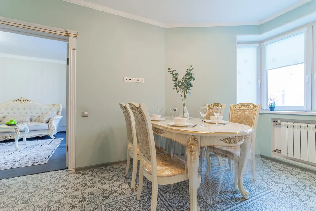 Уютная двухкомнатная квартира рядом с метро и видом на набережную