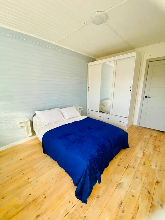 Коттедж Коттедж для семьи на море — Кучугуры