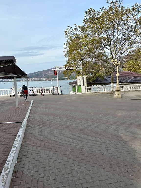 Квартира Просторная видовая квартира с панорамным остеклением — Геленджик