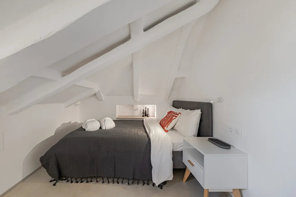 Эксклюзивная квартира-мансарда на Пресне