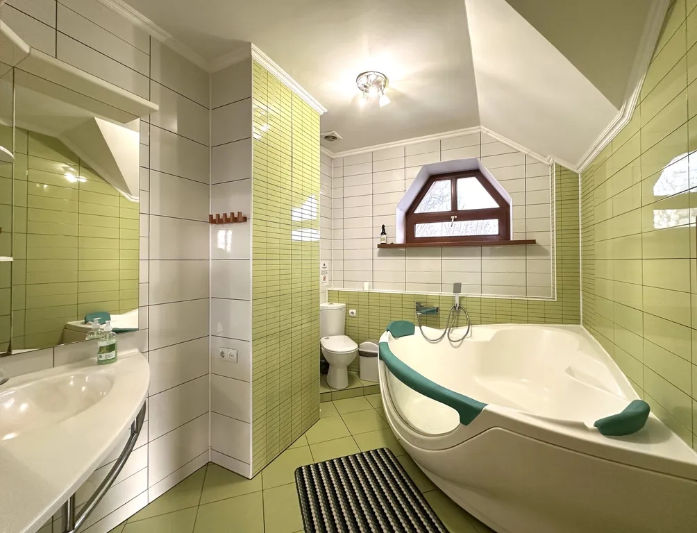 Коттедж на берегу камы