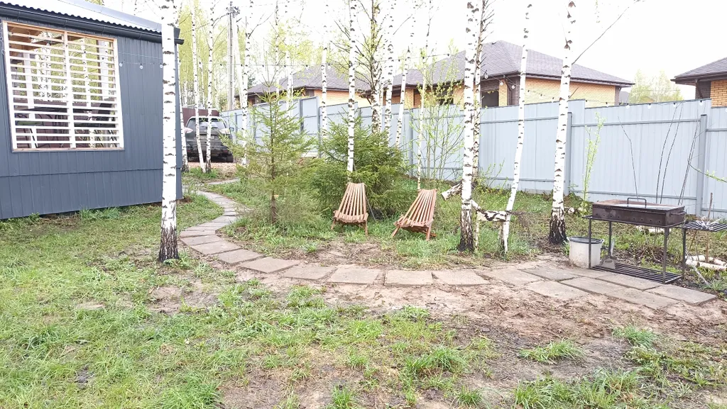 Уютный дом среди берёз и ёлочек