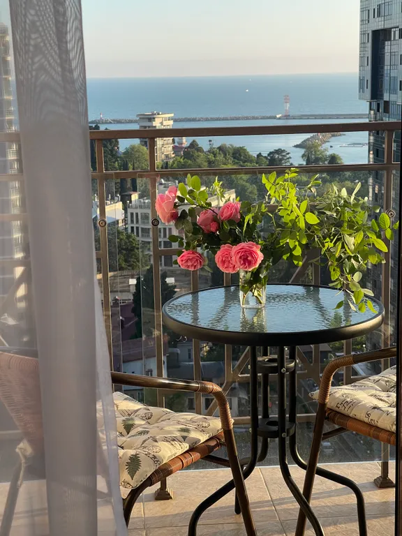 Супер видовая квартира в элитном доме с новым дизайнерским ремонтом