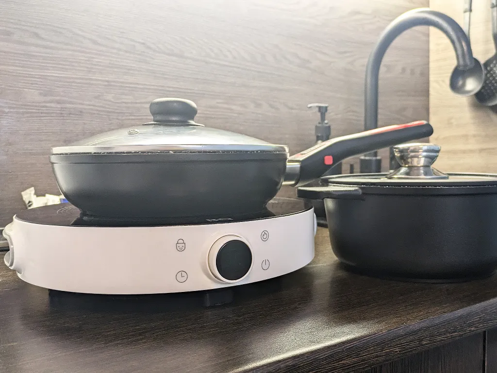 Новая студия, чистый подъезд, свежий ремонт, пешком до Борисоглебского