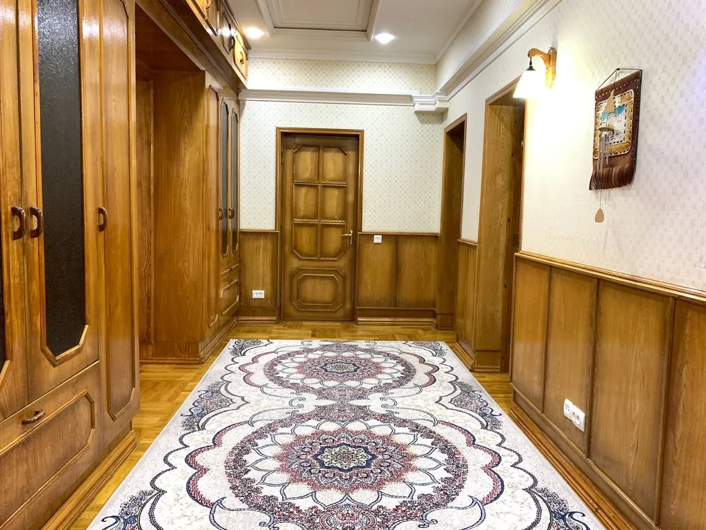 Большая и новая квартира в центре города