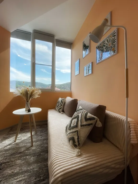 Апартаменты с видом на горы три минуты до моря