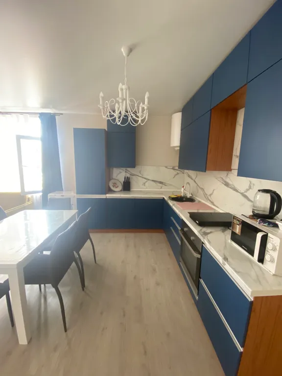 Яркая квартира в ЖК ХолидейХаус