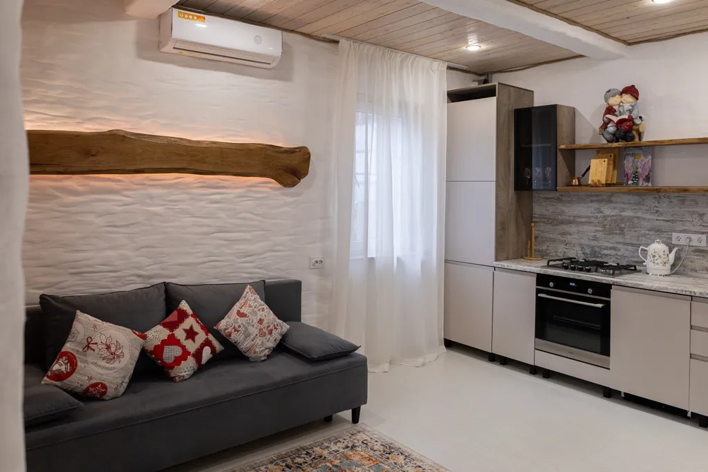 Коттедж Квартира на 1 этаже дома с отдельным входом и террасой на Пчеловодов — аренда посуточно в Красная Поляна