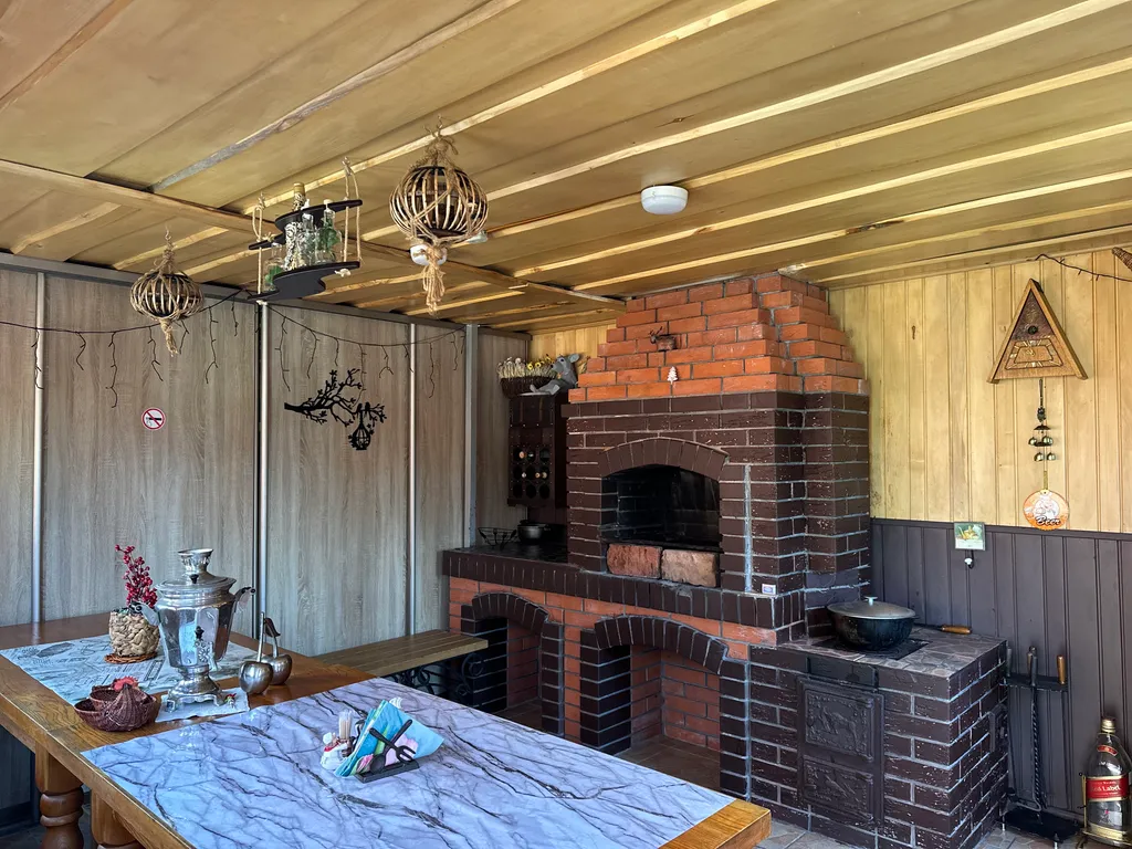 Деревянный дом изба