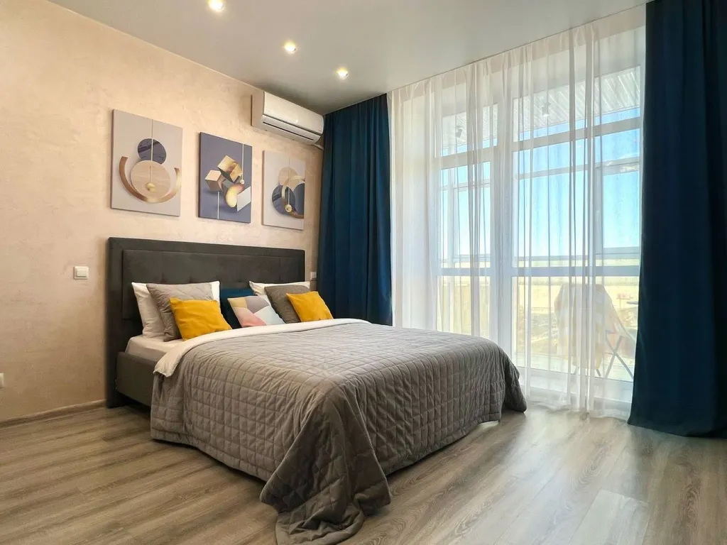 Красотка Бриз в центре на Броско с потрясающим видом на Амур