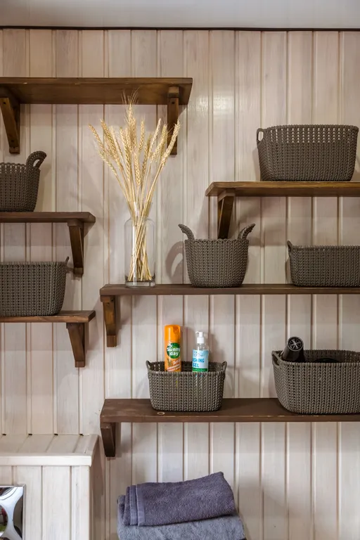 Дом с видом на бухту, вулканы, закаты