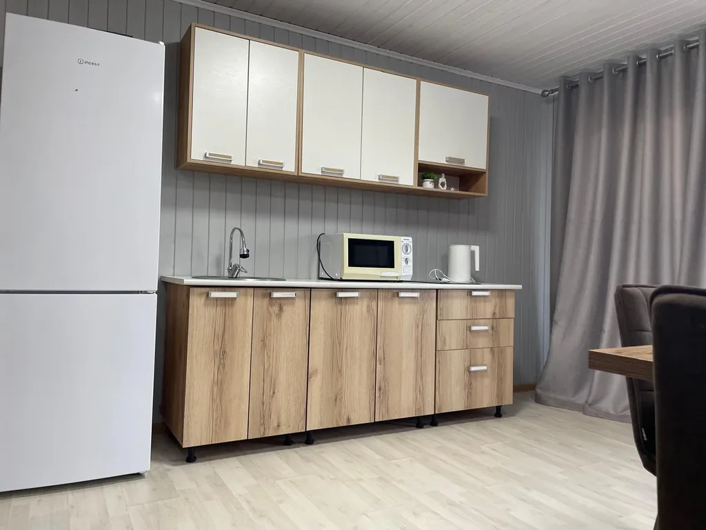 Домик возле моря