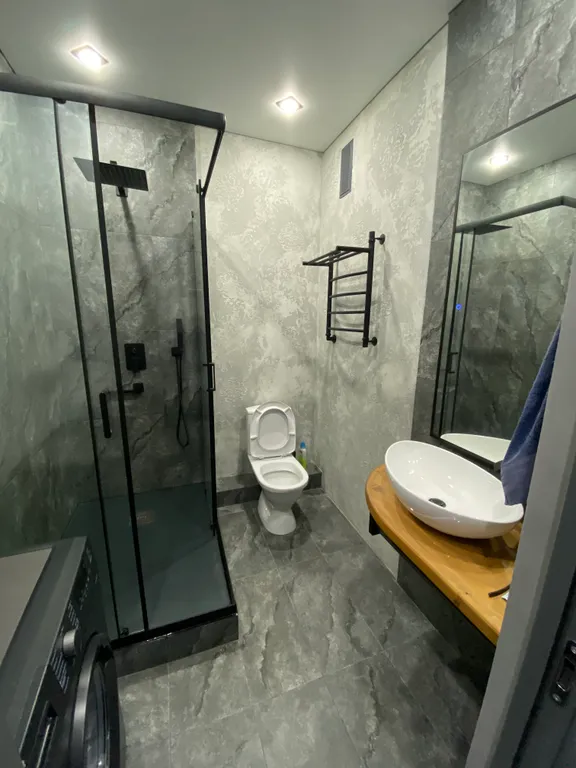 Студия с дизайнерским ремонтом