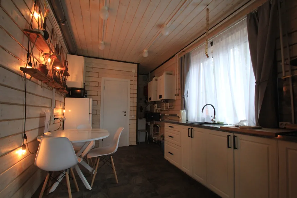 Новый уютный дом-баня с банным чаном у соснового леса