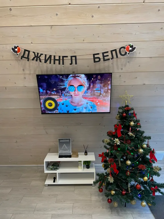 Домик в шалаше в деревне