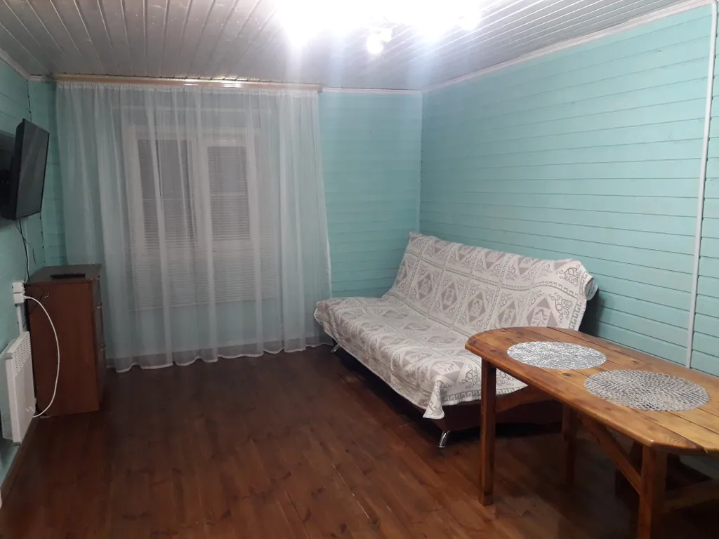 Уютный дом у озера