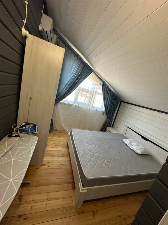 Уютный брусовый дом на берегу