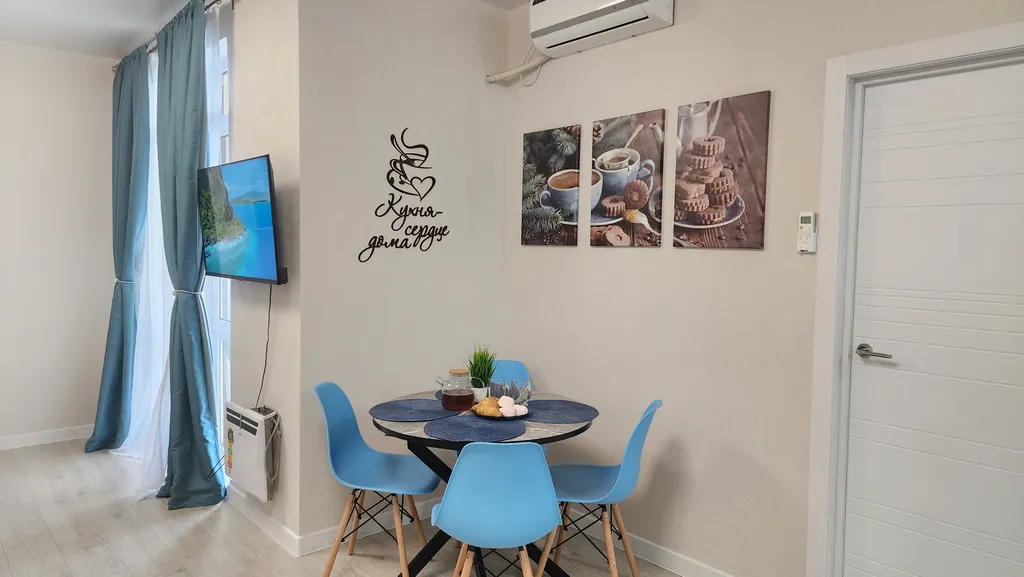 Шикарная евродвушка с видом на бассеин