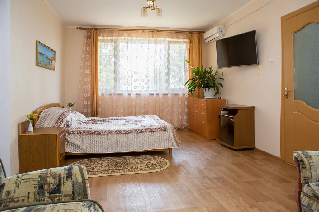 Уютный номер с видом на горы