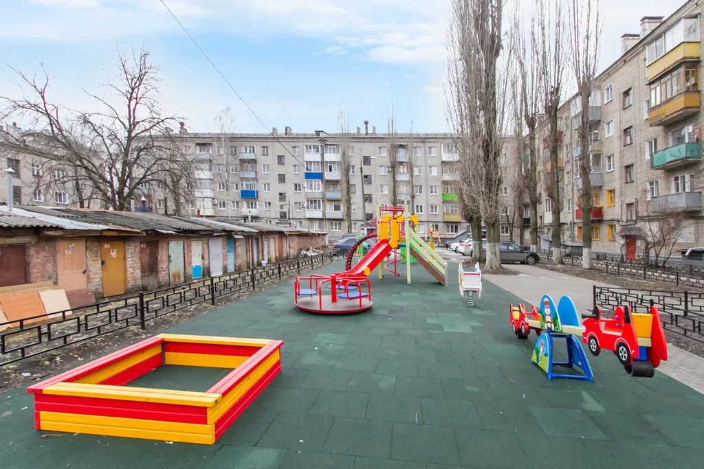 Студия возле зоопарка