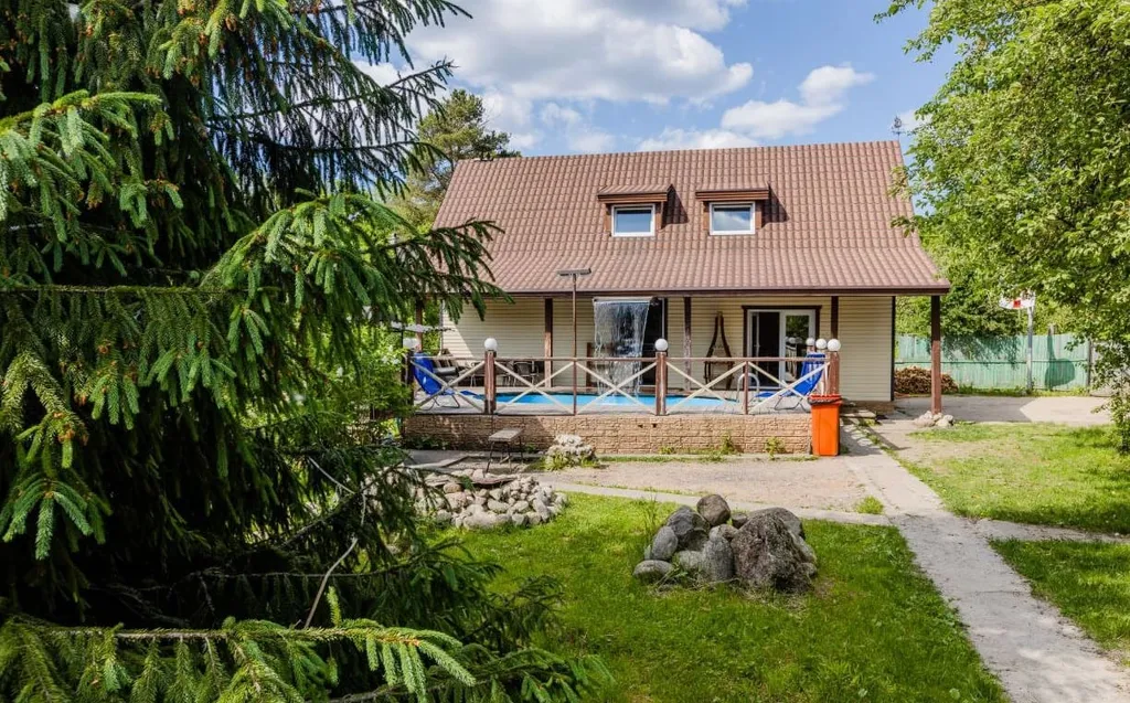 Коттедж с бассейном, баней и 5 спальнями