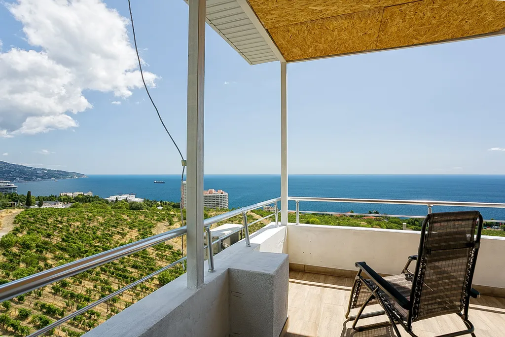 2-х комн.квартира с террасой и видом на море рядом с Приморским парком — аренда посуточно в Ливадия